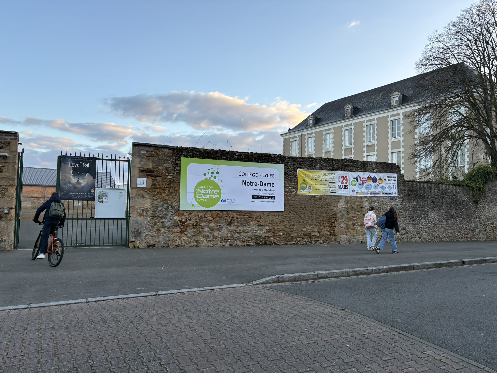 Bâtiment Collège et Lycée Notre Dame La Flèche