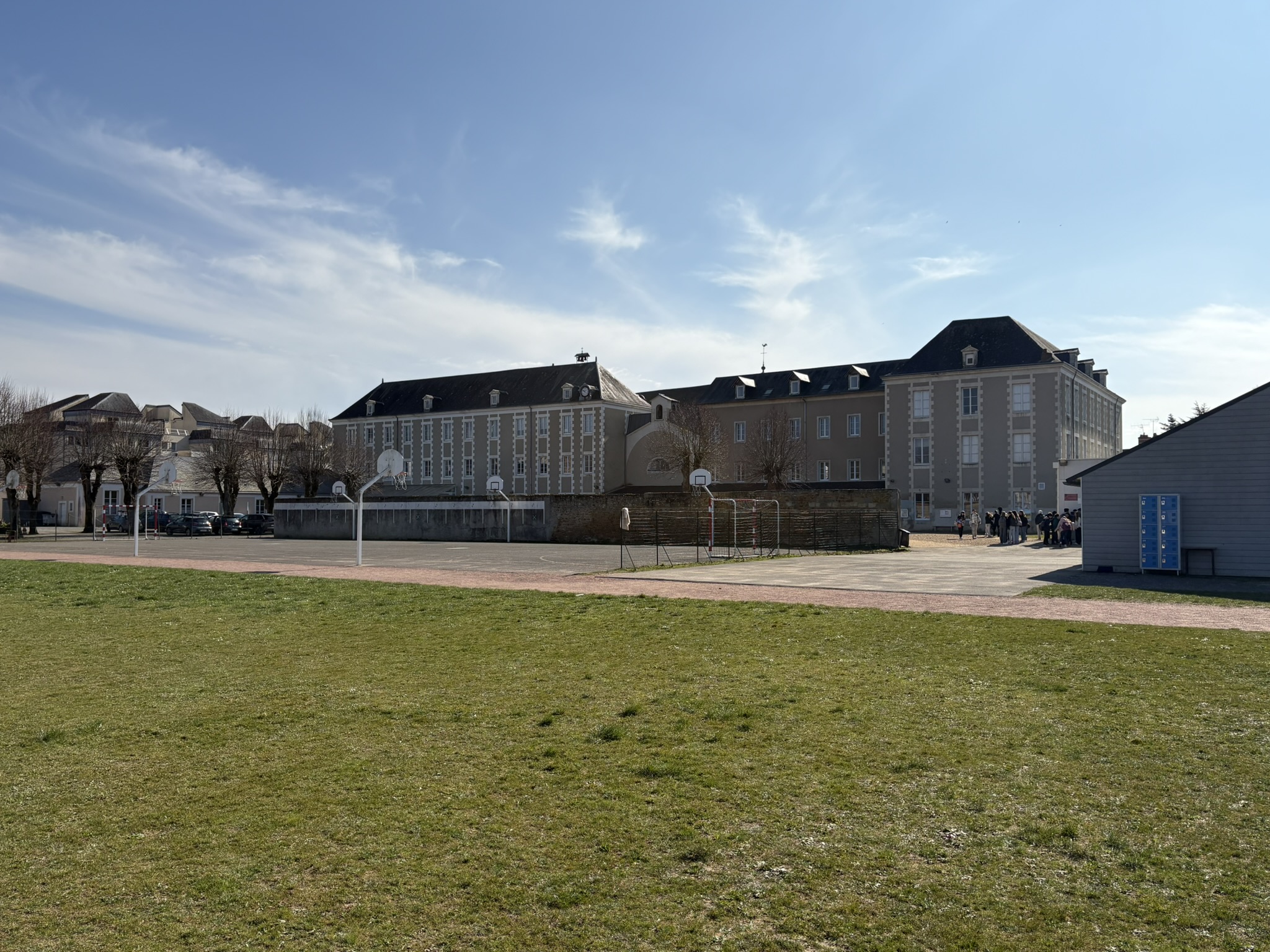Vue du bâtiment du Collège et Lycée Notre Dame La Flèche